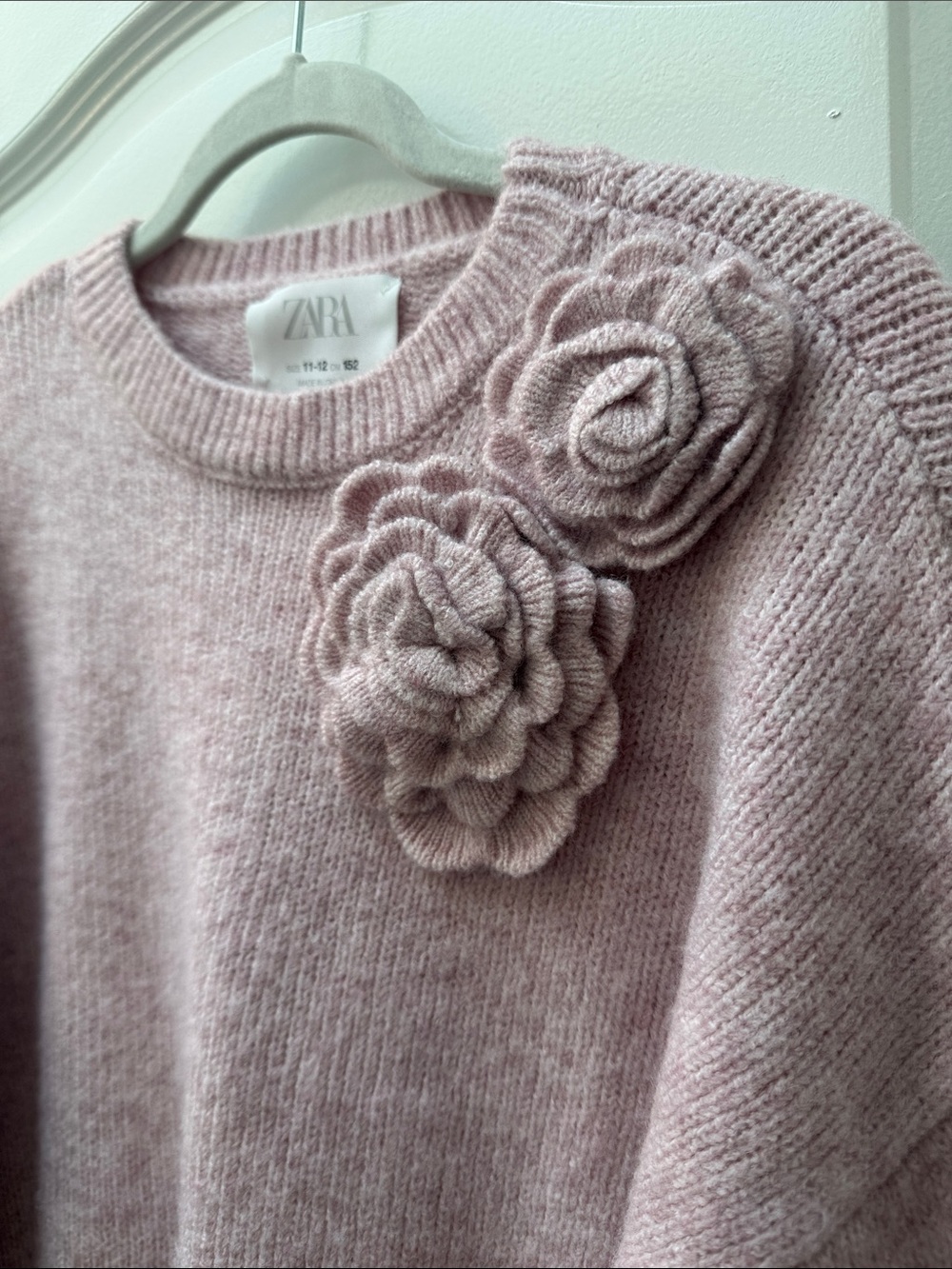 Zara Girl Teen Dusty Pink Floral Applique Crewneck Sweater 11-12 - Picture 2 of 5